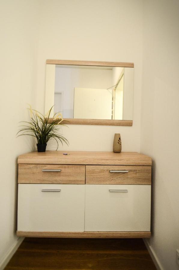 2 - High-Quality In The Heart Of Stuttgart 2 Apartment ภายนอก รูปภาพ