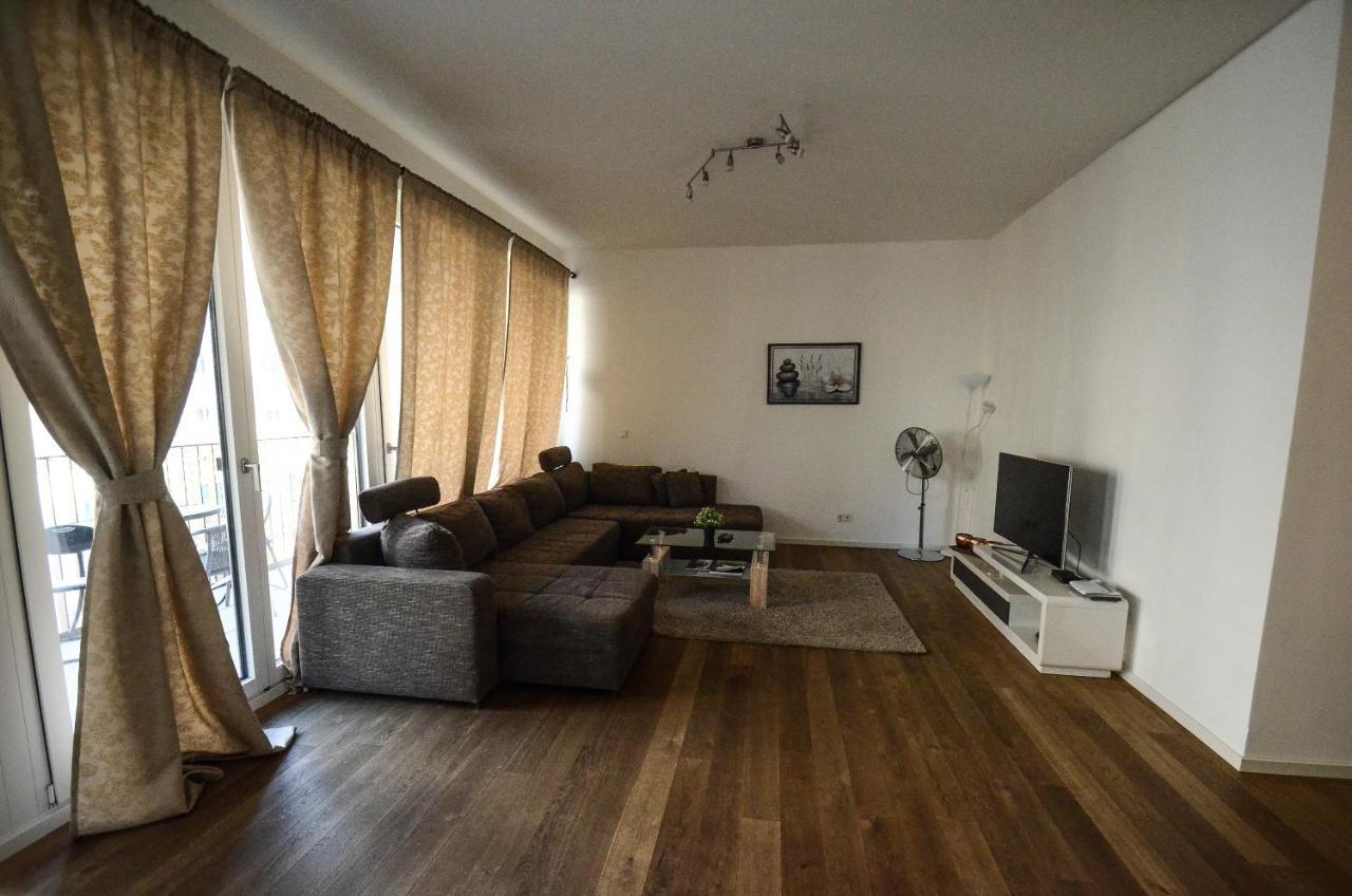 2 - High-Quality In The Heart Of Stuttgart 2 Apartment ภายนอก รูปภาพ