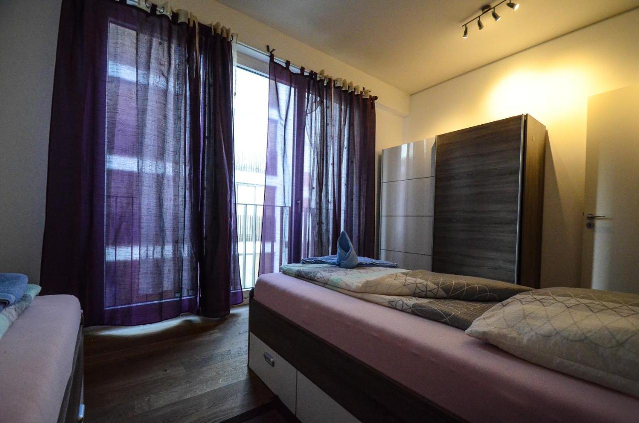 2 - High-Quality In The Heart Of Stuttgart 2 Apartment ภายนอก รูปภาพ