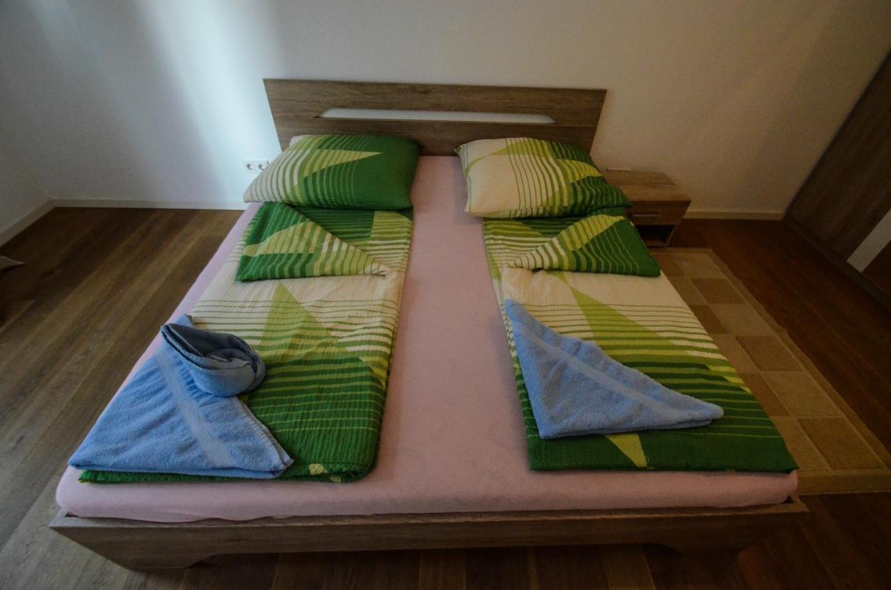 2 - High-Quality In The Heart Of Stuttgart 2 Apartment ภายนอก รูปภาพ